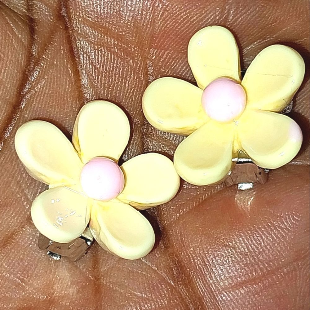Beautiful Girls Yellow Floral Clip-on Earrings For Kids - Picture 5 of 5